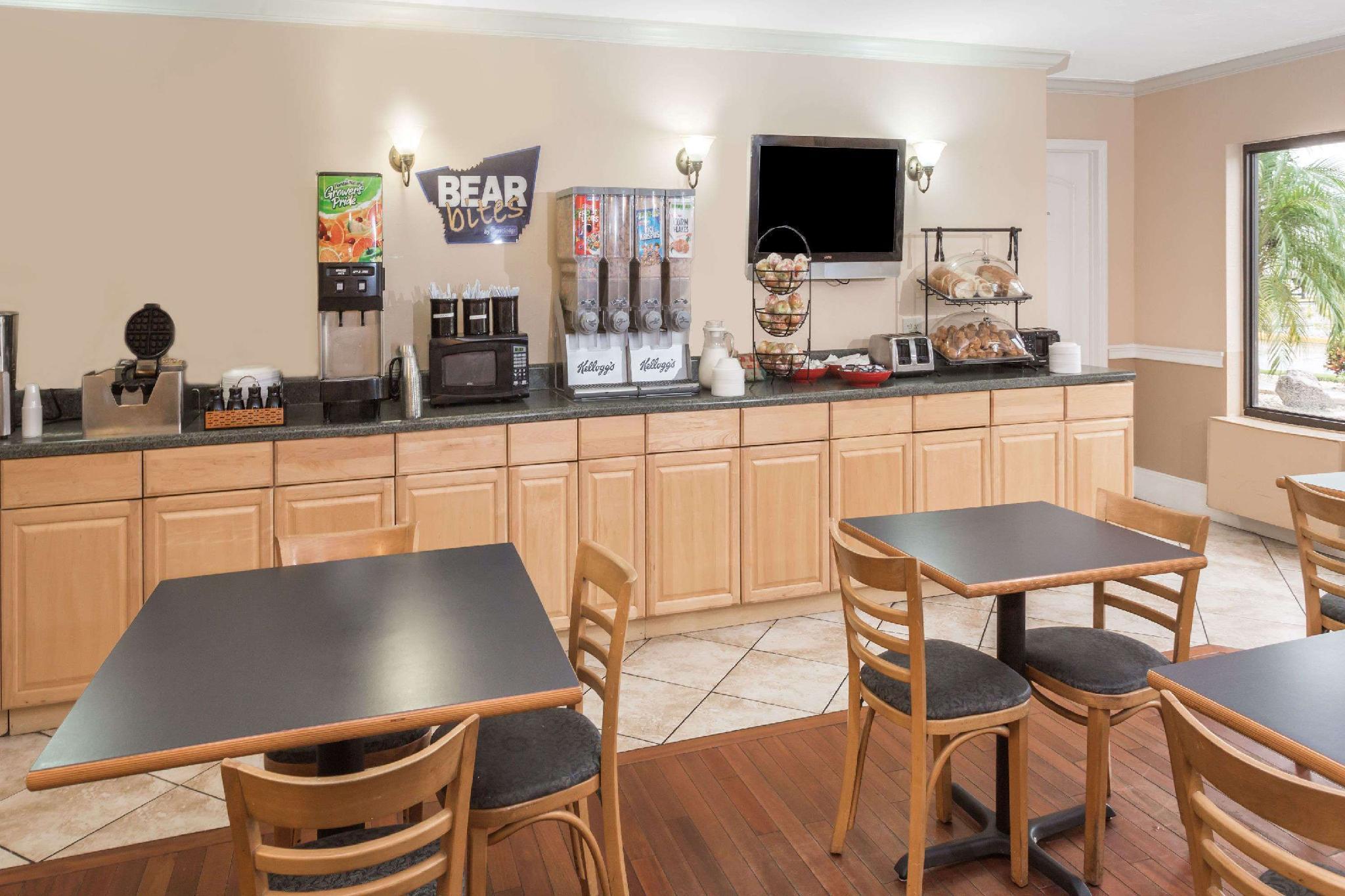 Quality Inn Fort Myers - Cape Coral Экстерьер фото