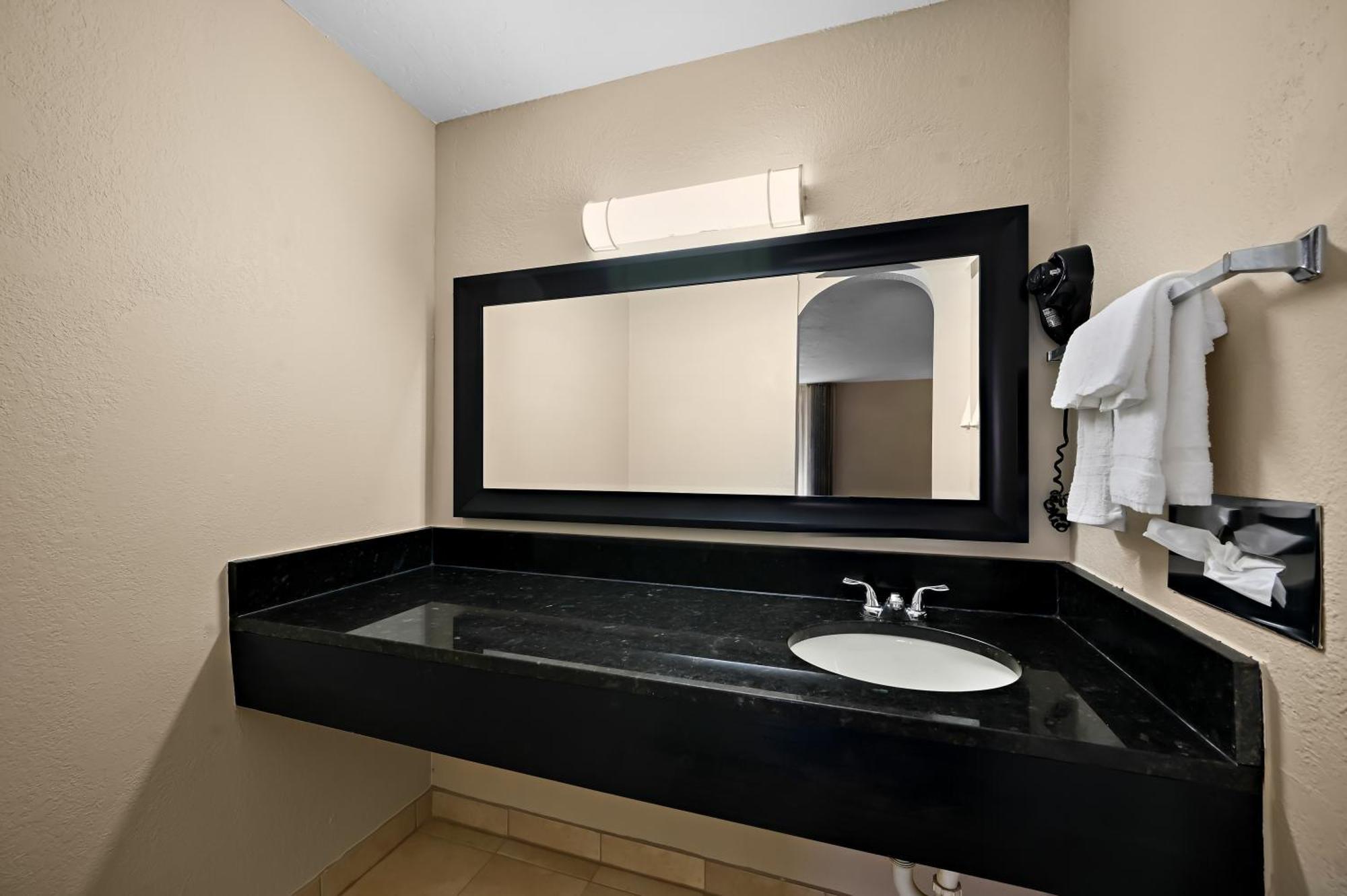Quality Inn Fort Myers - Cape Coral Экстерьер фото