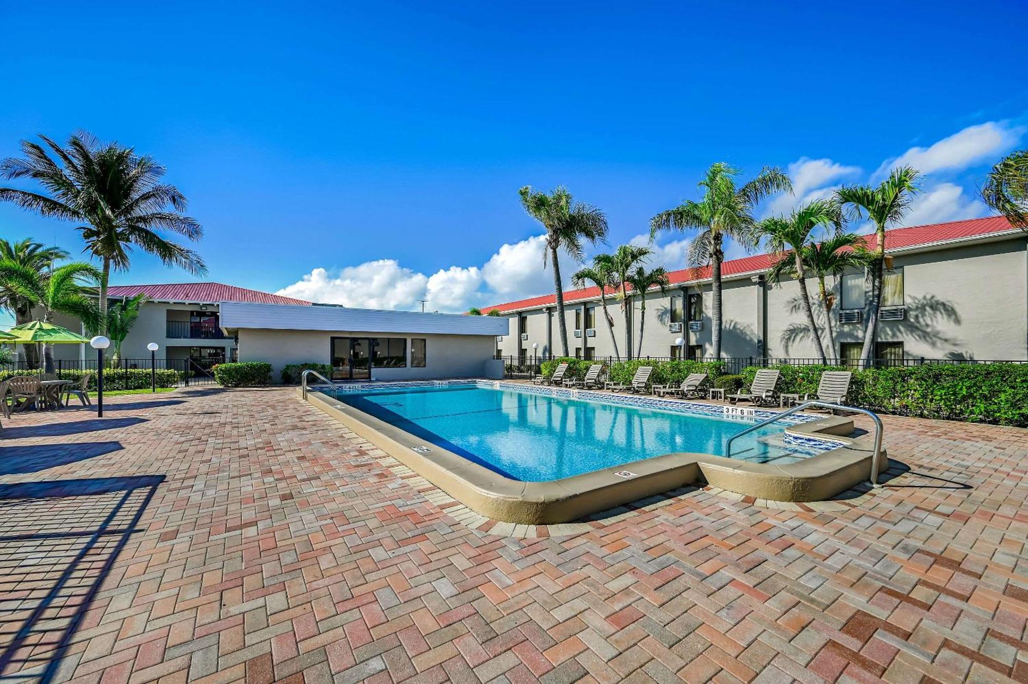 Quality Inn Fort Myers - Cape Coral Экстерьер фото